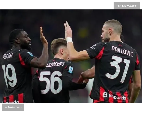 AC米兰巴尔泰萨吉边路助攻幅度大 留下身后空当被都灵利用 AC米兰巴尔泰萨吉边路助攻幅度大 留下身后空当被都灵利用